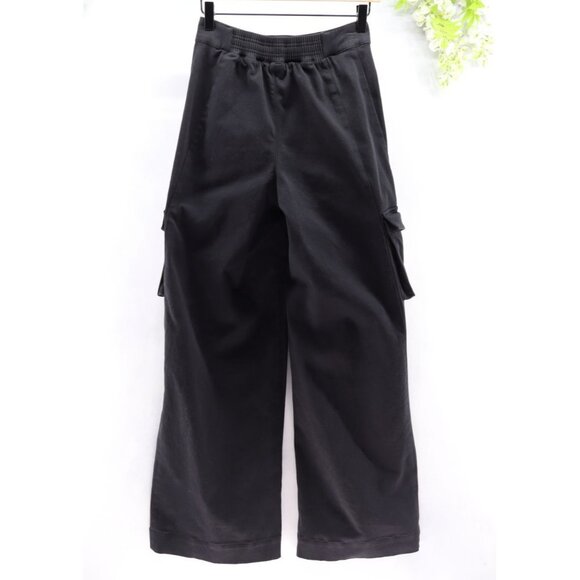 ALO Yoga Showoff Black Wide Leg Pants - Picture 3 of 12
